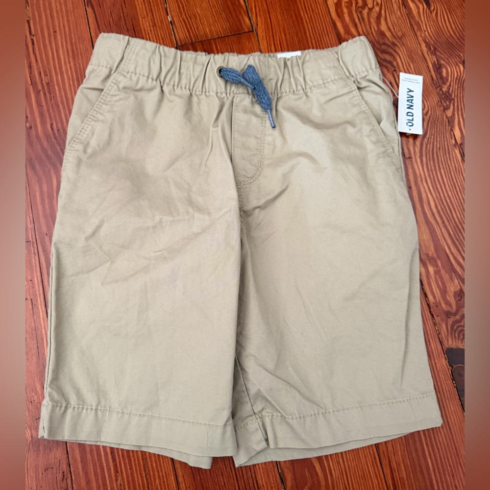 #12 Boys NWT Old Navy khaki shorts YS Youth Small 6/7